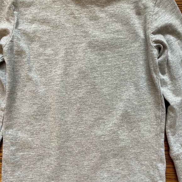 Tommy Bahama Boys Gray Long Sleeve Polar Bear Christmas Holiday T-Shirt Size 4 - Picture 8 of 10